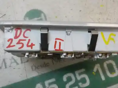 Автозапчастина б/у внутрішній лампа для opel astra j lim. selective посилання на oem iam 22774329  316627975