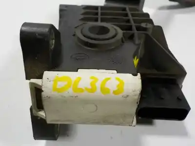 Pezzo di ricambio per auto di seconda mano potenziometro per opel corsa d (s07) 1.4 (l08 l68) riferimenti oem iam 13305804  13305804