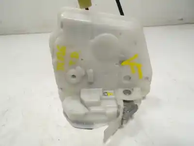 Автозапчастина б/у замок заднього правого дверя для mazda 3 lim. () origin посилання на oem iam   8d28b0113