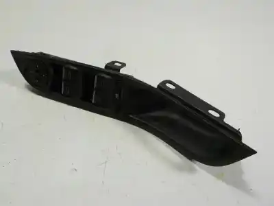 Peça sobressalente para automóvel em segunda mão BOTÃO / INTERRUPTOR ELEVADOR VIDRO DIANTEIRO ESQUERDO por FORD FOCUS LIM. (CB8)  Referências OEM IAM 2033142  F1ET14A132CB