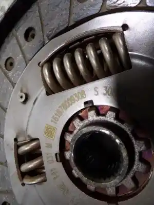 Автозапчастина б/у комплект зцеплення для seat leon (5f1) style посилання на oem iam 04e141016b 05e105266b 04e141031m