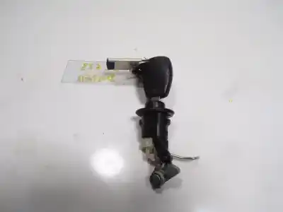 Pièce détachée automobile d'occasion poignée extérieure de coffre / hayon pour dacia duster 1.5 dci diesel fap cat références oem iam 906001211r  n05049931