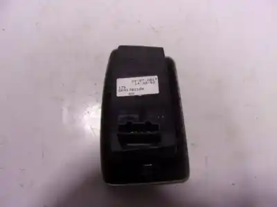 Автозапчасти б/у внутренний правый задний фонарь за audi a1 (8xk) 1.0 tfsi ссылки oem iam 8x0945096  0fa1702106