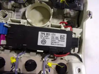 Автозапчастина б/у внутрішній лампа для volkswagen touareg (7p5) 3.0 v6 tdi dpf посилання на oem iam 7p6947105gh67  7p6951171