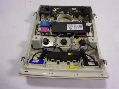 Автозапчастина б/у внутрішній лампа для volkswagen touareg (7p5) 3.0 v6 tdi dpf посилання на oem iam 7p6947105gh67  7p6951171