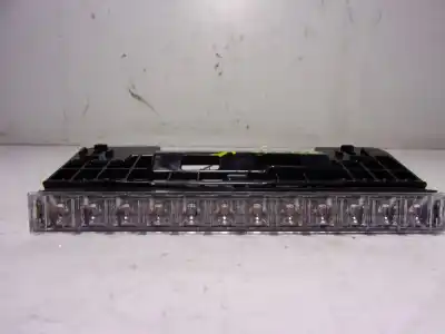 Tweedehands auto-onderdeel midden achterlamp voor toyota corolla cross hybrid 1.8 oem iam-referenties 81570k0050