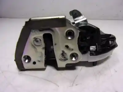 Pièce détachée automobile d'occasion serrure de porte arrière droite pour toyota hilux (3b/3c/3d) gr sport références oem iam 690500k080