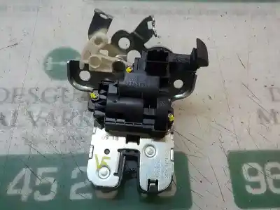 Second-hand car spare part trunk lock for skoda fabia active oem iam references 8r0827505a  8r0827505a