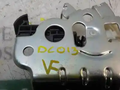 Second-hand car spare part trunk lock for skoda fabia active oem iam references 8r0827505a  8r0827505a