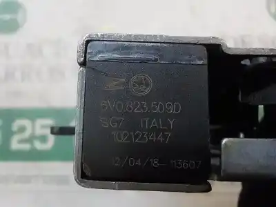 Автозапчастина б/у замок капота для skoda fabia active посилання на oem iam 6v0823509d  6v0823509d
