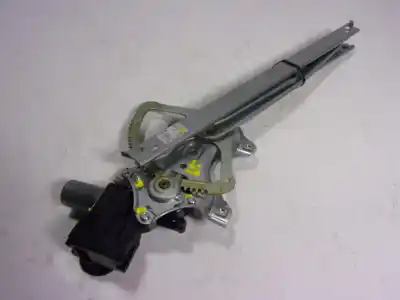 Pièce détachée automobile d'occasion léve glace avant gauche pour toyota hilux (3b/3c/3d) gr sport références oem iam 698020k150