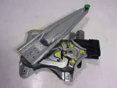 Pièce détachée automobile d'occasion léve glace arrière gauche pour toyota hilux (3b/3c/3d) gr sport références oem iam 698040k120