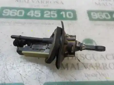 Pezzo di ricambio per auto di seconda mano pompa frizione per land rover freelander (lr2) 2.2 td4 cat riferimenti oem iam lr031912 014689922 014689922