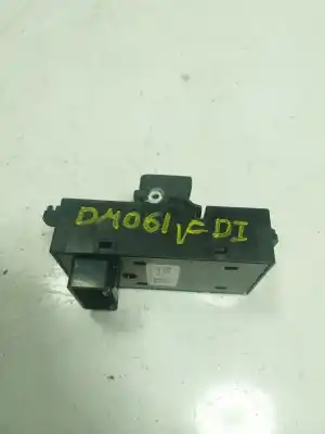 Second-hand car spare part left front power window switch for kia cee´´d 1.6 gdi cat oem iam references 93570a2100wk  93570a2100