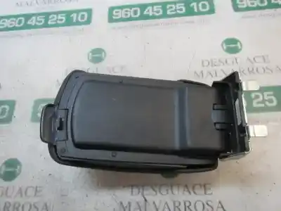 Pezzo di ricambio per auto di seconda mano bracciolo centrale per citroen c4 lim. white attraction riferimenti oem iam 96755551zd  