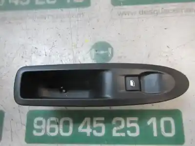 Peça sobressalente para automóvel em segunda mão botão / interruptor elevador vidro traseiro direito por citroen c4 lim. white attraction referências oem iam 6490jz