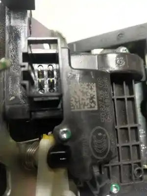 Автозапчастина б/у замок багажника / ворот для skoda karoq (nu) 1.6 tdi dpf посилання на oem iam 5f0827505  5f0827508