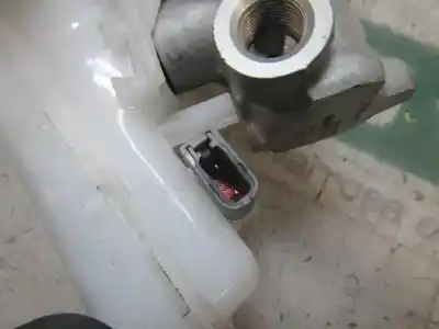 Pezzo di ricambio per auto di seconda mano pompa freni per ford fiesta (ccn) titanium riferimenti oem iam 1751664  