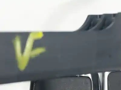 Pièce détachée automobile d'occasion commutateur d'allumage pour renault megane iv berlina 5p 1.3 tce références oem iam 285900007r  240166990r