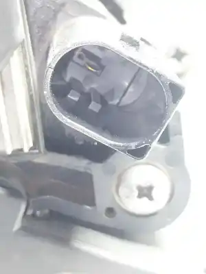Автозапчастина б/у генератор для jaguar e-pace 2.0 diesel cat посилання на oem iam t2h18582 gx7310300ce 0125812068