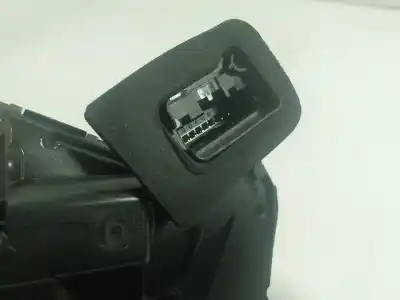 Автозапчастина б/у замок передній праві двері для skoda spaceback (5h) 1.0 tsi посилання на oem iam 5tb837016e  5tb837016a