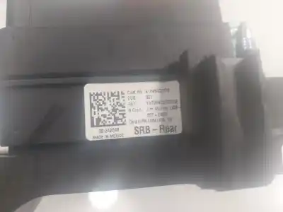 Pièce détachée automobile d'occasion BOÎTES À FUSIBLES pour MERCEDES-BENZ CLASE M (W164)  Références OEM IAM A1645403372  A1645403372
