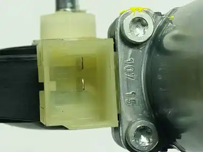 Second-hand car spare part left front window motor for porsche macan (typ ) 3.0 v6 tdi cat oem iam references 5q0959801b  5q0959801