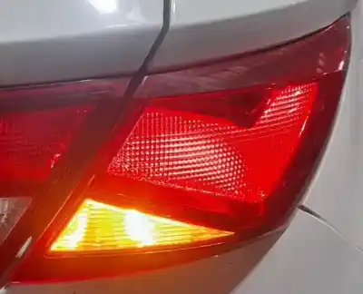 Автозапчасти б/у правый задний фонарь за seat leon (5f1) 1.6 tdi ссылки oem iam 5f0945096d  