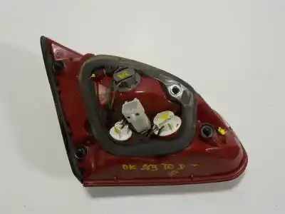 Peça sobressalente para automóvel em segunda mão farolim interior traseiro direito por kia cee´´d 1.4 crdi cat referências oem iam 92404a2000  