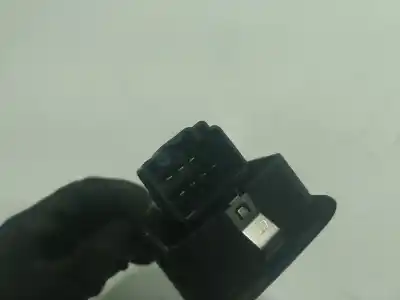 Second-hand car spare part right front power window switch for land rover range rover (lm) 3.6 td v8 oem iam references yud501070pvj  yud501070pvj