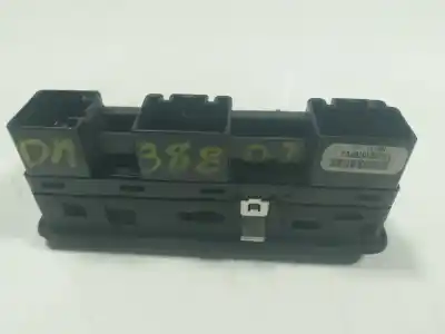 Автозапчастина б/у передні вікний вмикач для land rover range rover (lm) 3.6 td v8 посилання на oem iam yud501570pvj  yud501570pvj