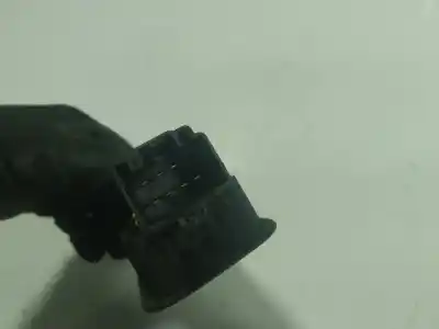 Peça sobressalente para automóvel em segunda mão botão / interruptor elevador vidro traseiro esquerdo por land rover range rover (lm) 3.6 td v8 referências oem iam yud501080pvj  yud501080pvj