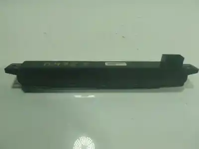 Second-hand car spare part hazard warning lights for land rover range rover (lm) 3.6 td v8 oem iam references yul500570wux  yul500570wux