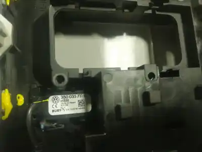 Автозапчастина б/у внутрішній лампа для volkswagen t-cross (c11) 1.0 tsi посилання на oem iam 2ga947105spzl  3b0035711b