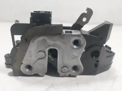 Tweedehands auto-onderdeel DEURSLOT RECHTS VOOR voor RENAULT CAPTUR II  OEM IAM-referenties 805024067R  805024067R