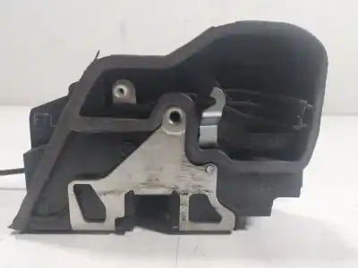 Second-hand car spare part left front door lock for bmw x3 (e83) 3.0d oem iam references 51217202143  7202143