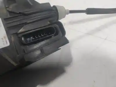 Pezzo di ricambio per auto di seconda mano serratura porta anteriore destra per jaguar f-pace (x761) 2.0 td4 awd riferimenti oem iam t2h17430  hk83203a28gb