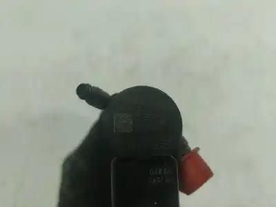 Peça sobressalente para automóvel em segunda mão injetor por seat leon st (5f8) 1.6 tdi referências oem iam 04l130277bf  04l130277bf