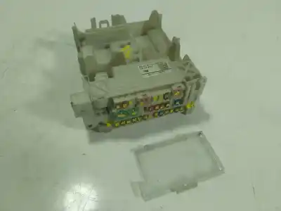 Peça sobressalente para automóvel em segunda mão caixa de fusíveis e relés por toyota aygo (_b4_) 1.0 (kgb40) referências oem iam 827300h030
