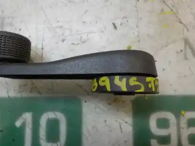 Pezzo di ricambio per auto di seconda mano maniglia alzacristalli posteriore sinistro per skoda fabia (5j2 ) young riferimenti oem iam 1h0837581d9b9  