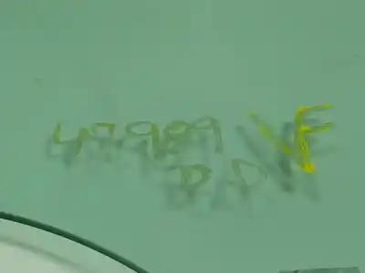 Автозапчастина б/у скло передній праві двері для hyundai i30 (pde, pd, pden) 2.0 n посилання на oem iam 82420g4010  