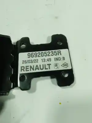 Pezzo di ricambio per auto di seconda mano bracciolo centrale per dacia sandero 0.9 tce riferimenti oem iam   969205235r