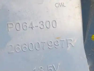 Second-hand car spare part right headlight for renault zoe 68 kw oem iam references   266007997r