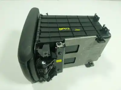 Peça sobressalente para automóvel em segunda mão apoio de braço consola central por hyundai tucson (tl, tle) 1.7 crdi referências oem iam 84660d7200trb  84690d7200