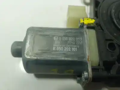 Second-hand car spare part left front window motor for seat leon sportstourer (kl8) 1.5 16v tsi act oem iam references 5q0959801c  5q0959801c