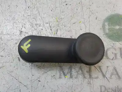 Pièce détachée automobile d'occasion MANIVELLE / POIGNÉE LÈVE VITRE ARRIÈRE GAUCHE pour OPEL CORSA E  Références OEM IAM 13288655  