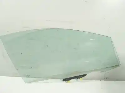 Peça sobressalente para automóvel em segunda mão vidro da porta dianteira direita por toyota corolla fastback (_e21_) 1.8 hybrid (zwe211) referências oem iam 6810102560 Peça sobressalente para automóvel em segunda mão vidro da porta dianteira direita por toyota corolla fastback (_e21_) 1.8 hybrid (zwe211) referências oem iam 6810102560