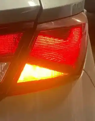 Автозапчасти б/у правый задний фонарь за seat leon (5f1) 1.2 tsi ссылки oem iam 5f0945096d  