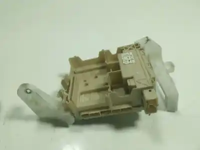 Peça sobressalente para automóvel em segunda mão caixa de fusíveis e relés por toyota aygo (_b4_) 1.0 (kgb40) referências oem iam 827300h030