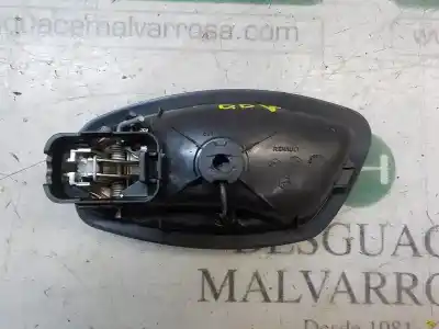 Pezzo di ricambio per auto di seconda mano maniglia interna anteriore destra per renault clio iv societé riferimenti oem iam 826720001r  